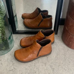 Kort støvle i brun skind fra Green Comfort