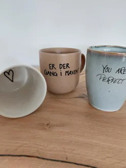 Lad os få en kop kaffe .. bestem selv teksten