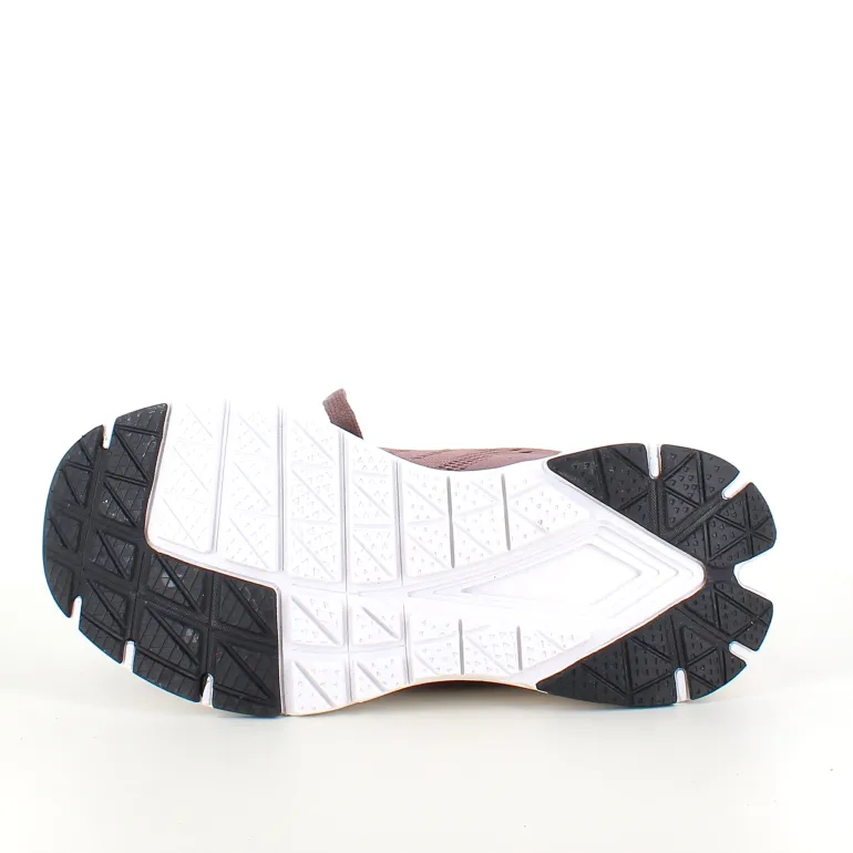 Lavendelfarvet åndbar sko fra Endurance med effektiv stødabsorbering