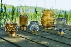 LED-lampe med riller – Moderne og elegant i gråt glas