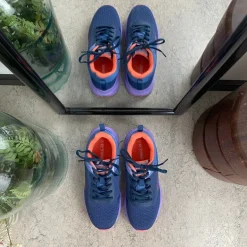 Lette sko i navy med stødabsorberende sål