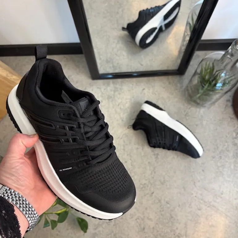 Letvægtssko fra Gaitline med optimal af støddæmpning og svangstøtte