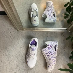 Lilla farvede hjerte sko fra Skechers