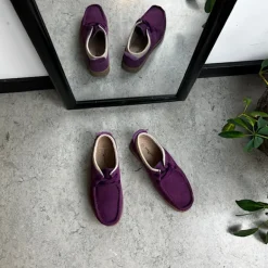 Lilla ruskindssko med rågummisål