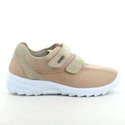 Lys fleksibel sko med skridhæmmende såler