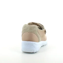 Lys fleksibel sko med skridhæmmende såler