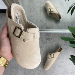 Lys Slip on hjemmesko