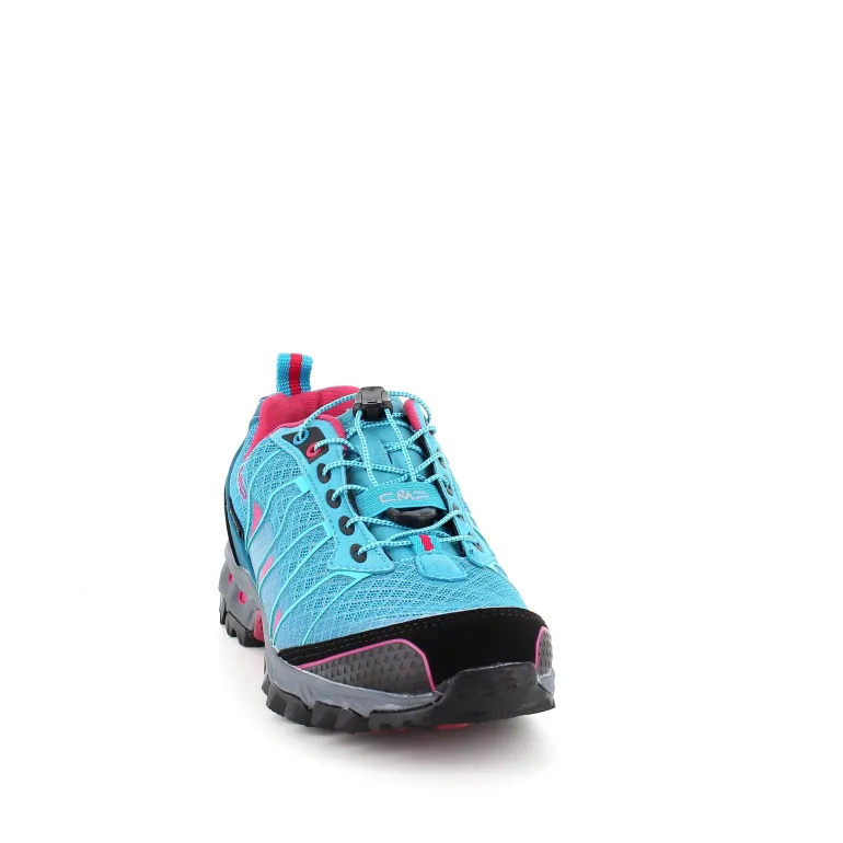 Lyseblå vandresko fra CMP med fine detaljer og regulerbar snørre