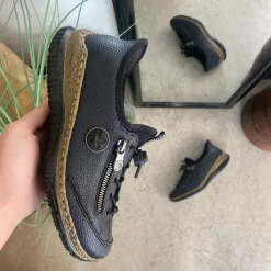 Mørkeblå Rieker slip-on sneakers