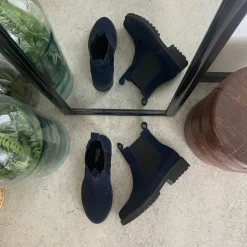 Mørkeblå ruskindsstøvle fra Green Comfort