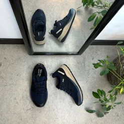 Mørkeblå vandtæt sko fra Green Comfort med masser af svangstøtte