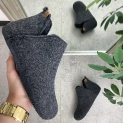 Mørkgrå filtet hjemmesko med højt skaft