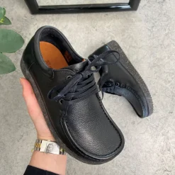 Nature sko i sort skind