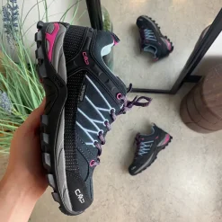 Navy vandtæt vandresko fra CMP med flotte detaljer