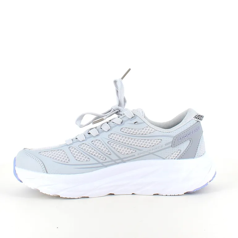 Åndbar, lysegrå sportssko fra Endurance