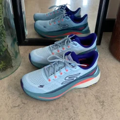 Åndbar MaxChusion sko fra Skechers