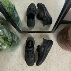 Åndbar Skechers slip-ins sko med god svangstøtte