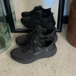 Åndbar Skechers slip-ins sko med god svangstøtte