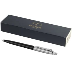 Parker kuglepen i sort med gravering