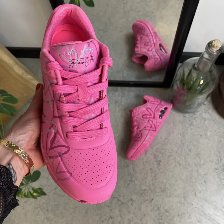 Pink hjerte sko fra Skechers