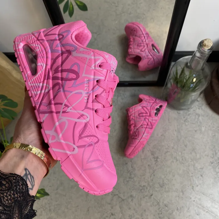 Pink hjerte sko fra Skechers