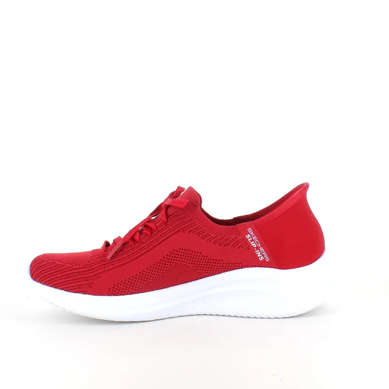 Rød Skechers Slip-ins med glimmer detaljer.
