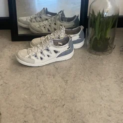 Relife sko – Offwhite | Blød, let og moderne komfort