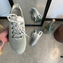 Remonte slip-on sneakers med god svangstøtte.