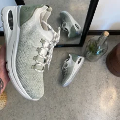 Remonte slip-on sneakers med god svangstøtte.