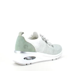 Remonte slip-on sneakers med god svangstøtte.