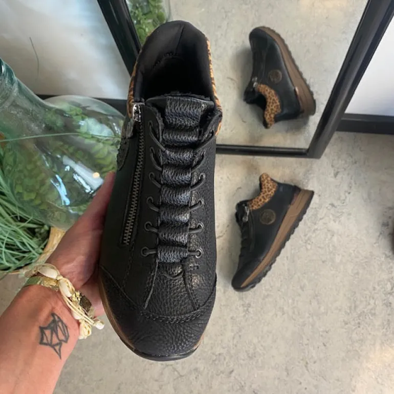 Rieker Step-in støvle med flotte detaljer