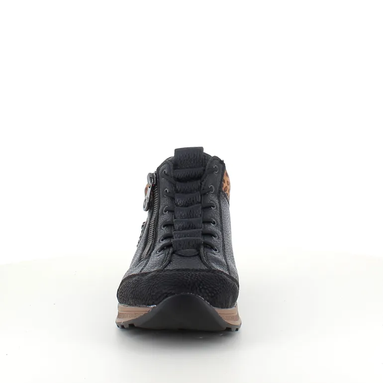 Rieker Step-in støvle med flotte detaljer