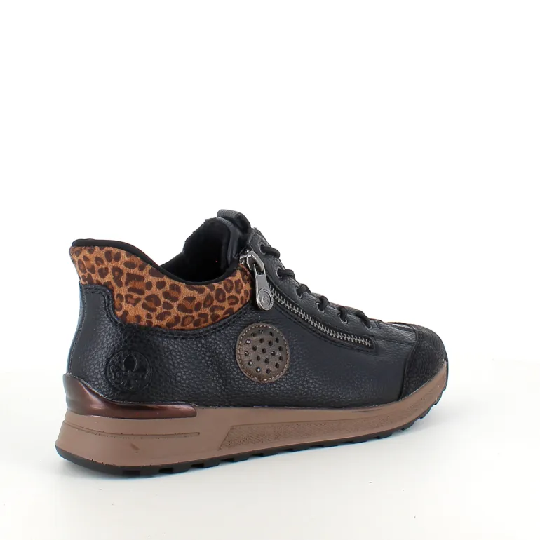 Rieker Step-in støvle med flotte detaljer