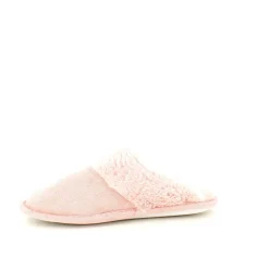 Rosa hjemmesko med synlig pelskant