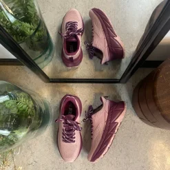 Rosa komfortsko med stødabsorberende sål