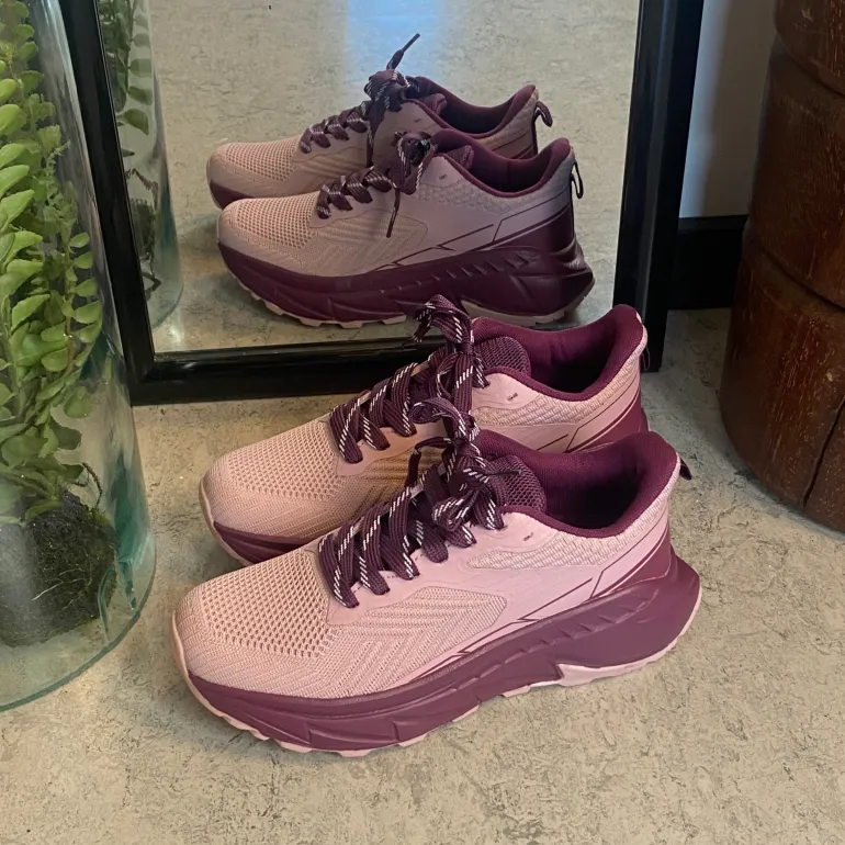 Rosa komfortsko med stødabsorberende sål