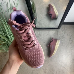 Rosa letvægtssko med stødabsorberende sål