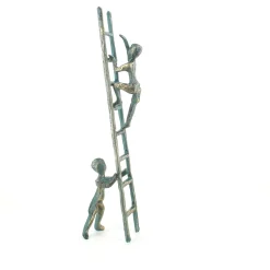 Sammen kan vi nå alt, jernfigur 25cm Bronzefarvet