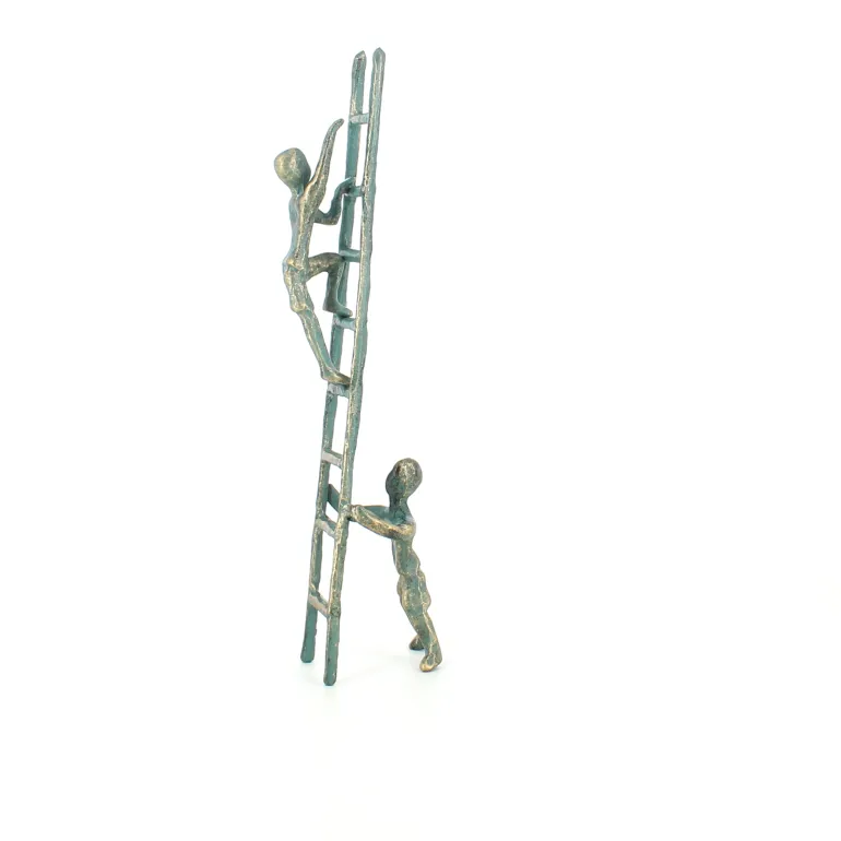Sammen kan vi nå alt, jernfigur 25cm Bronzefarvet