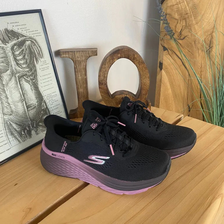 Skechers slip-ins med Max Cushion sål