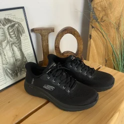 Skechers slip-ins til herre med svangstøtte