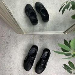 Skind gåsko fra Green Comfort med elastik snørre og god svangstøtte