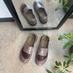 Slip on sko i skind med ultra fleksibel ydersål