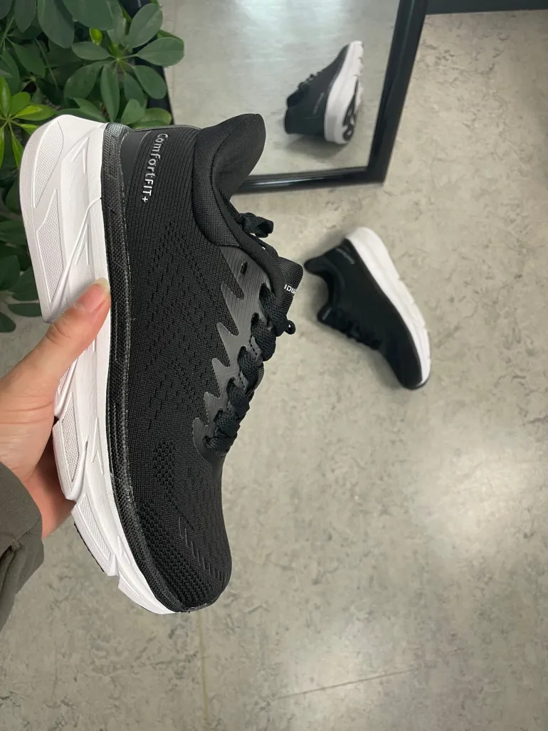 Smart sort sko med svangstøtte