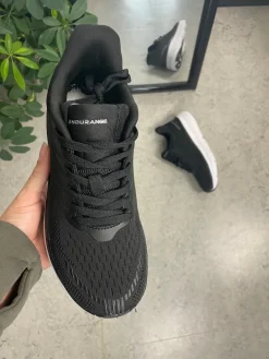 Smart sort sko med svangstøtte