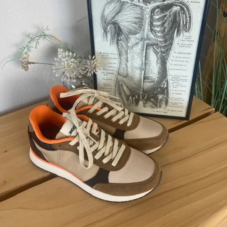 Smart Woden sneakers med svangstøtte og komfort