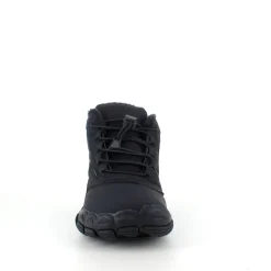 Sort barfodssko med fleksibel gummisål, praktisk klemmelukning og let for