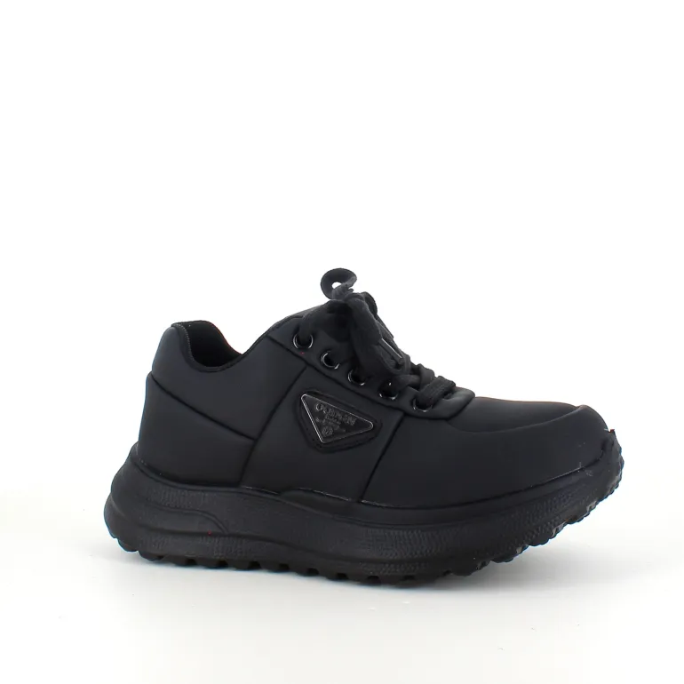 Sort damesko i blød PU med snørebånd og dekorative syninger – komfortabel hverdagssko