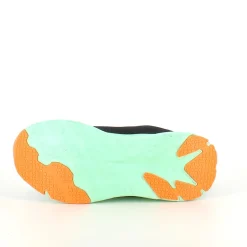 Sort letvægtssko med stødabsorberende sål