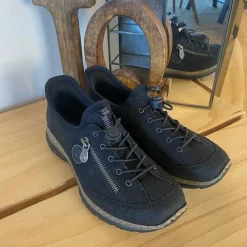Sort Rieker slip-on sneakers